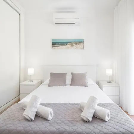 - Super New V6 With Private Pool Ac Seaviews Βίλα